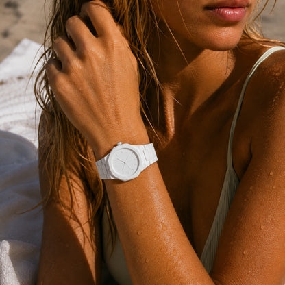 Avelo Horloge - Wit