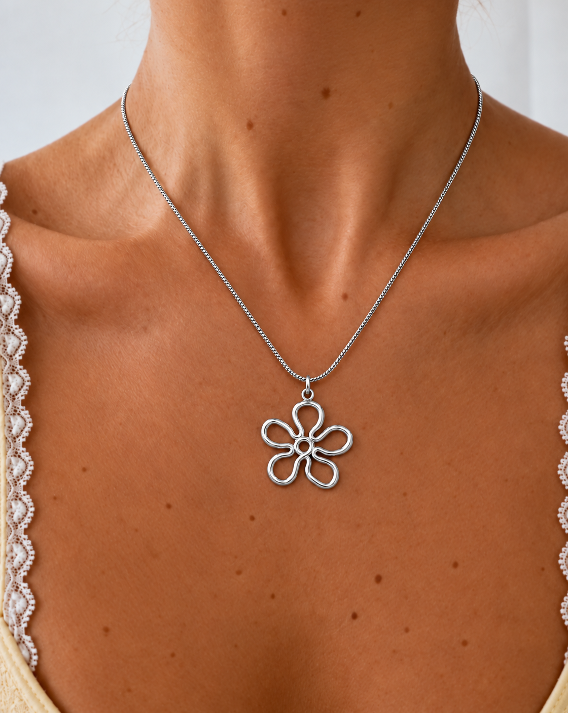 Avela Blumen-Halskette – Silber