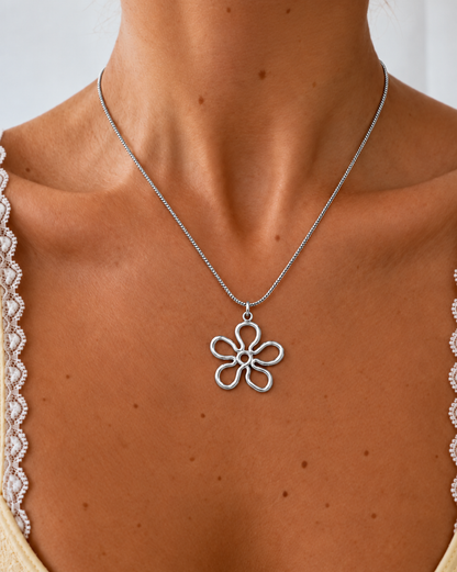 Avela Blumen-Halskette – Silber