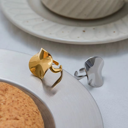 Lunea Ring - Gold